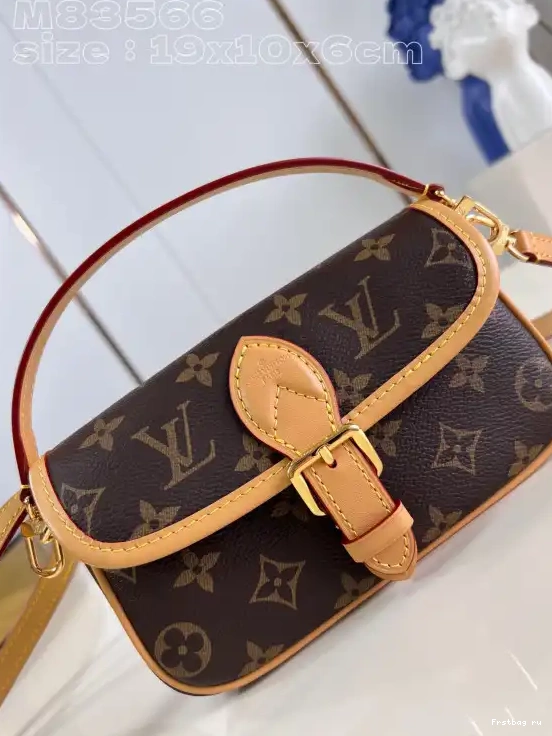 First bag ru Nano Diane-19*10.5*6 CM VUITTON LOUIS 0614